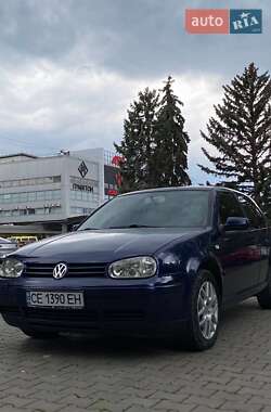 Хэтчбек Volkswagen Golf 2002 в 