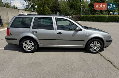 Универсал Volkswagen Golf 2002 в 