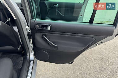Универсал Volkswagen Golf 2002 в 