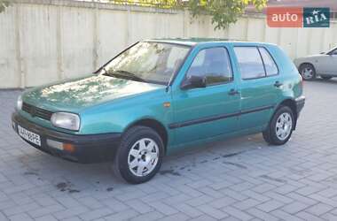 Хэтчбек Volkswagen Golf 1991 в Виноградове