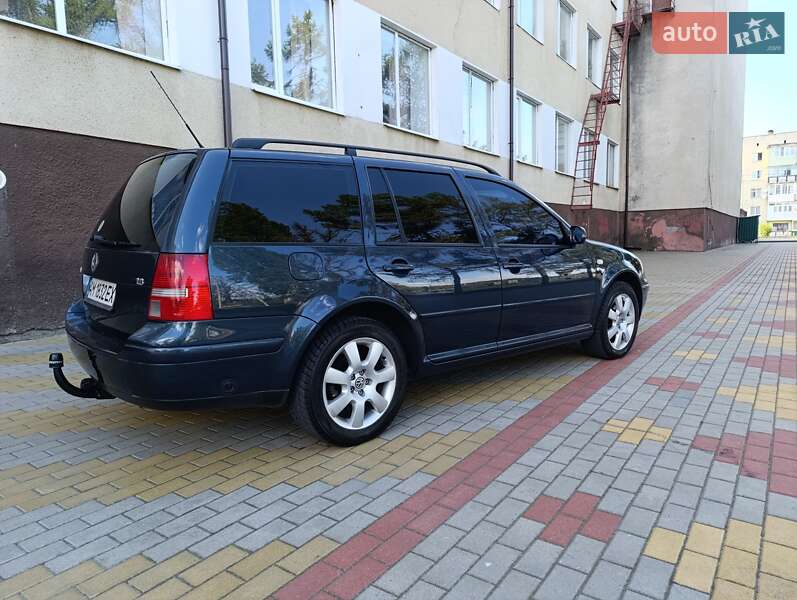 Универсал Volkswagen Golf 2004 в Звягеле