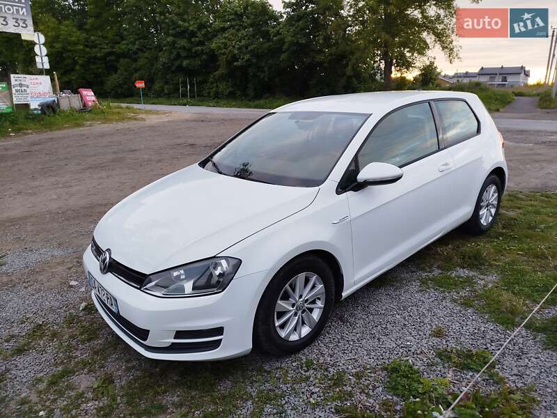 Хетчбек Volkswagen Golf 2014 в Рівному