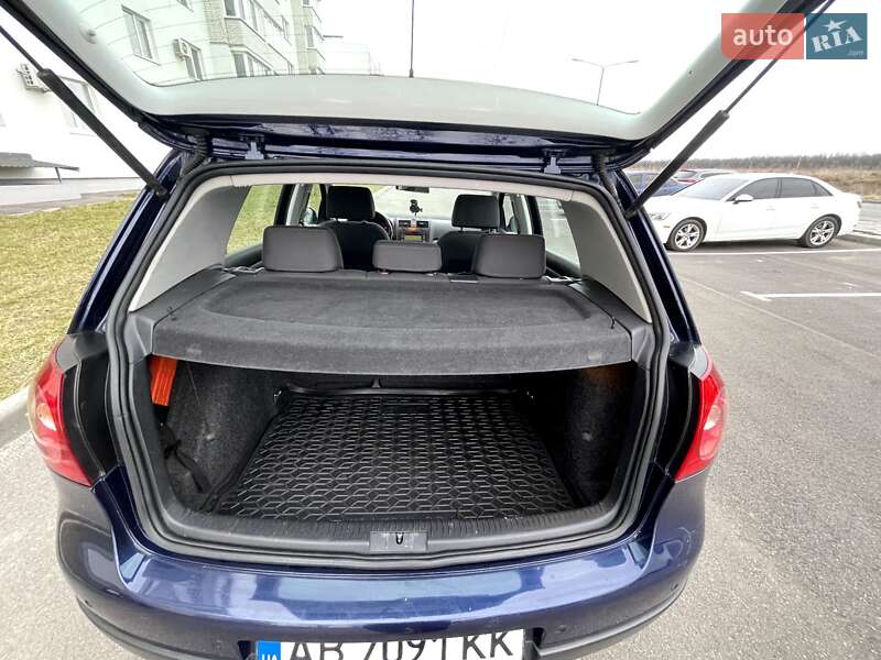 Хетчбек Volkswagen Golf 2006 в Вінниці