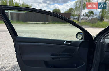 Хэтчбек Volkswagen Golf 2007 в 