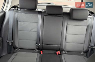 Хетчбек Volkswagen Golf 2010 в 
