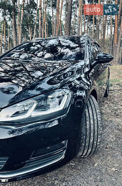 Універсал Volkswagen Golf 2015 в Києві