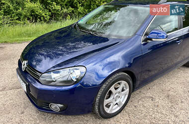 Универсал Volkswagen Golf 2010 в Хотине
