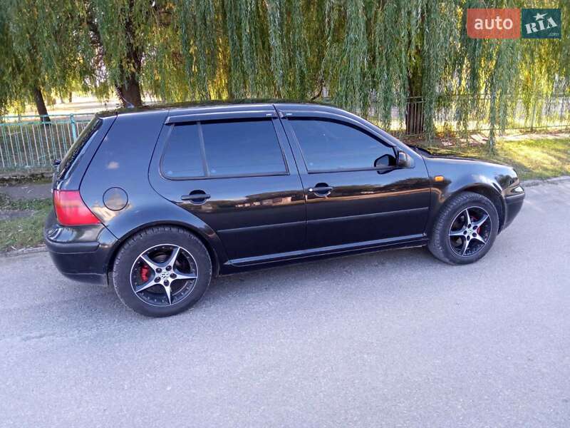 Хэтчбек Volkswagen Golf 1999 в Бродах