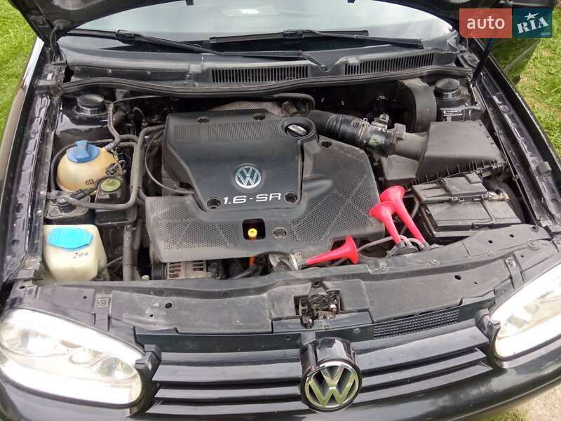 Хэтчбек Volkswagen Golf 1999 в Бродах