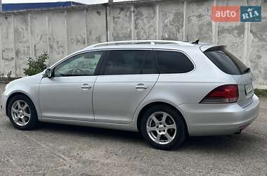 Універсал Volkswagen Golf 2010 в 