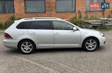 Універсал Volkswagen Golf 2010 в 