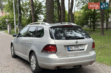 Универсал Volkswagen Golf 2010 в 