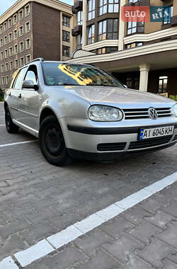 Універсал Volkswagen Golf 2003 в Софіївській Борщагівці