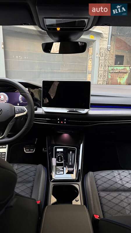 Хетчбек Volkswagen Golf 2025 в Харкові