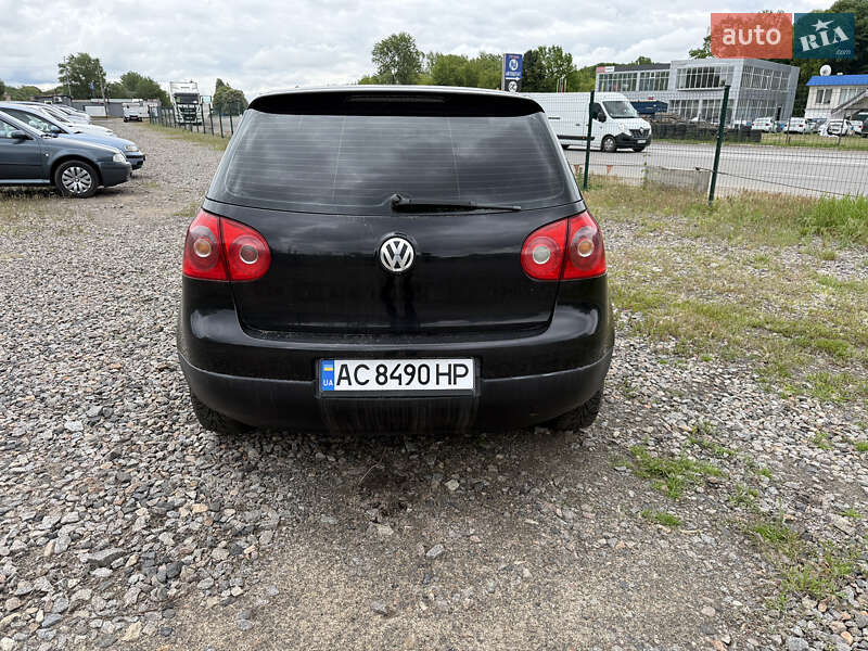 Хэтчбек Volkswagen Golf 2005 в Полтаве