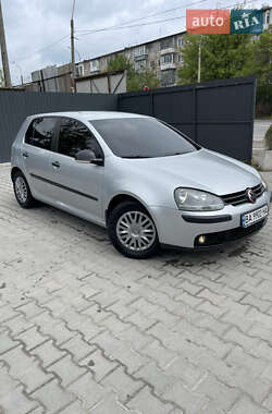 Хэтчбек Volkswagen Golf 2004 в Тернополе