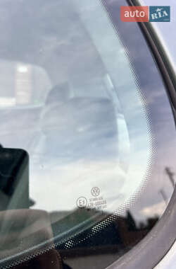 Хэтчбек Volkswagen Golf 2004 в 