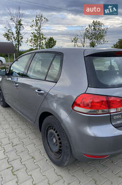 Хэтчбек Volkswagen Golf 2009 в 