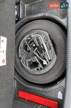 Хэтчбек Volkswagen Golf 2009 в 