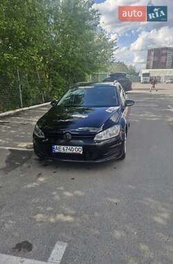 Универсал Volkswagen Golf 2015 в Днепре