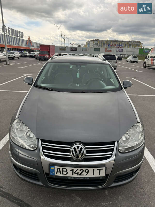Универсал Volkswagen Golf 2009 в Виннице