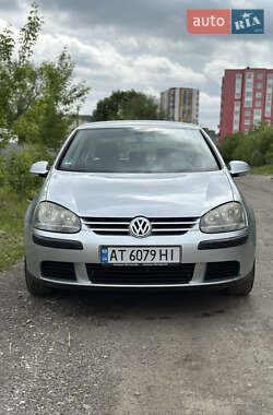Хэтчбек Volkswagen Golf 2004 в Ивано-Франковске