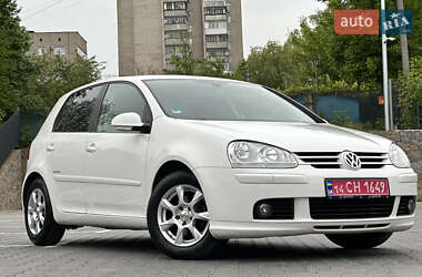 Хетчбек Volkswagen Golf 2008 в 