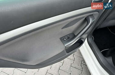 Хетчбек Volkswagen Golf 2008 в 
