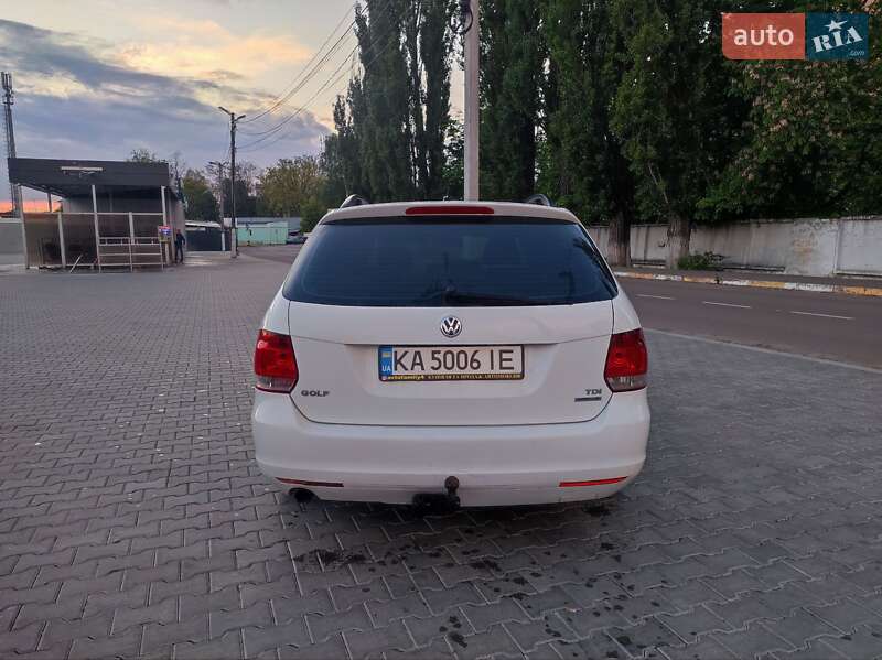 Универсал Volkswagen Golf 2010 в Киеве