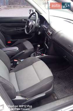 Универсал Volkswagen Golf 2004 в 