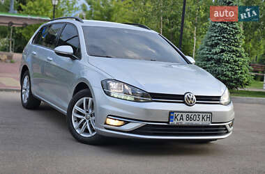 Универсал Volkswagen Golf 2020 в 