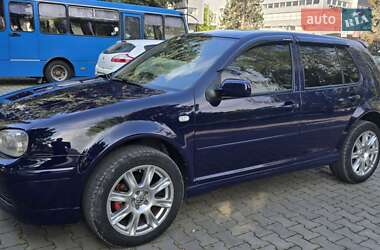 Хетчбек Volkswagen Golf 2000 в Чернівцях
