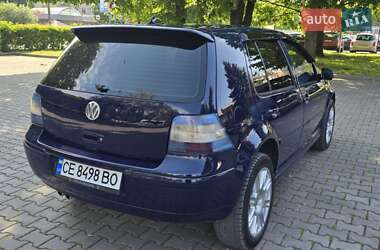 Хэтчбек Volkswagen Golf 2000 в 