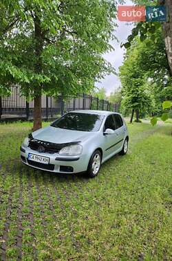 Хэтчбек Volkswagen Golf 2005 в Харькове