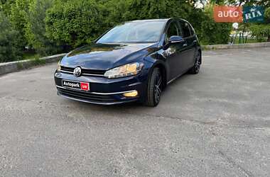 Хетчбек Volkswagen Golf 2018 в Києві
