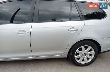Універсал Volkswagen Golf 2009 в 
