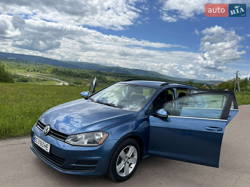 Універсал Volkswagen Golf 2015 в Дрогобичі
