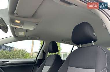 Універсал Volkswagen Golf 2015 в 
