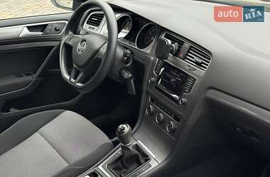 Універсал Volkswagen Golf 2015 в 
