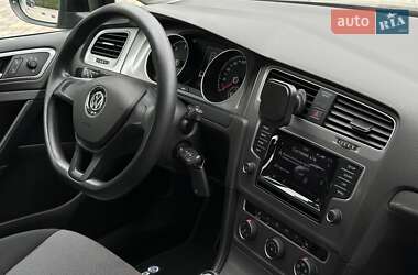Універсал Volkswagen Golf 2015 в 