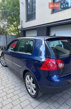 Хэтчбек Volkswagen Golf 2006 в 