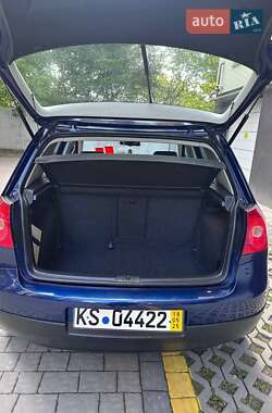 Хэтчбек Volkswagen Golf 2006 в 