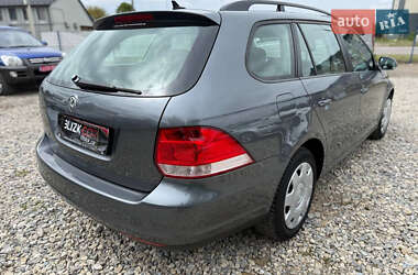 Універсал Volkswagen Golf 2009 в 