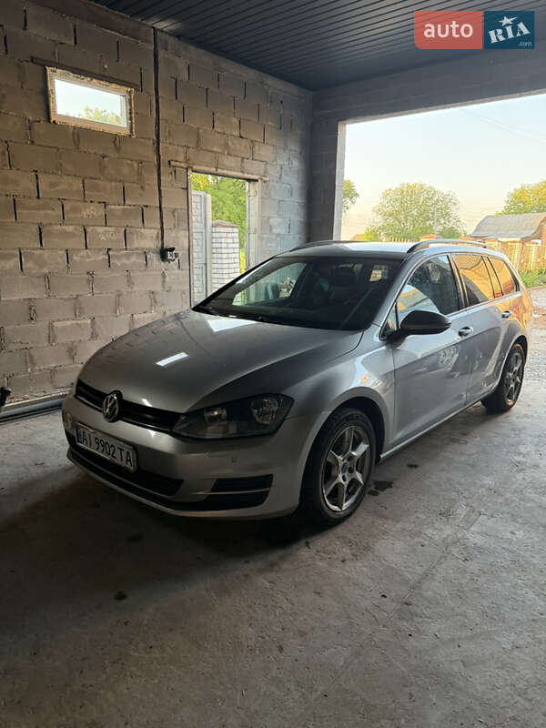 Універсал Volkswagen Golf 2014 в 