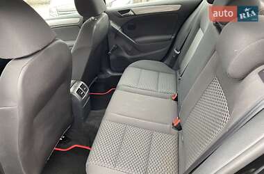 Хетчбек Volkswagen Golf 2010 в 