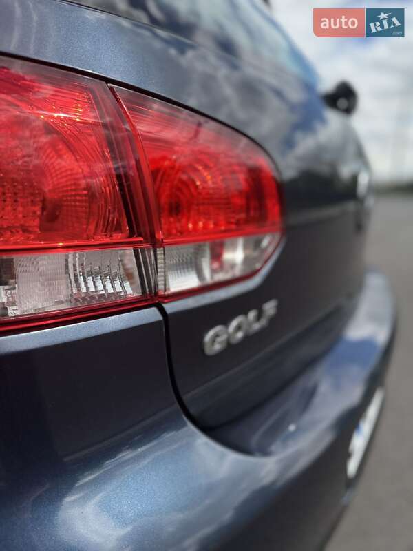 Хетчбек Volkswagen Golf 2009 в Чернігові