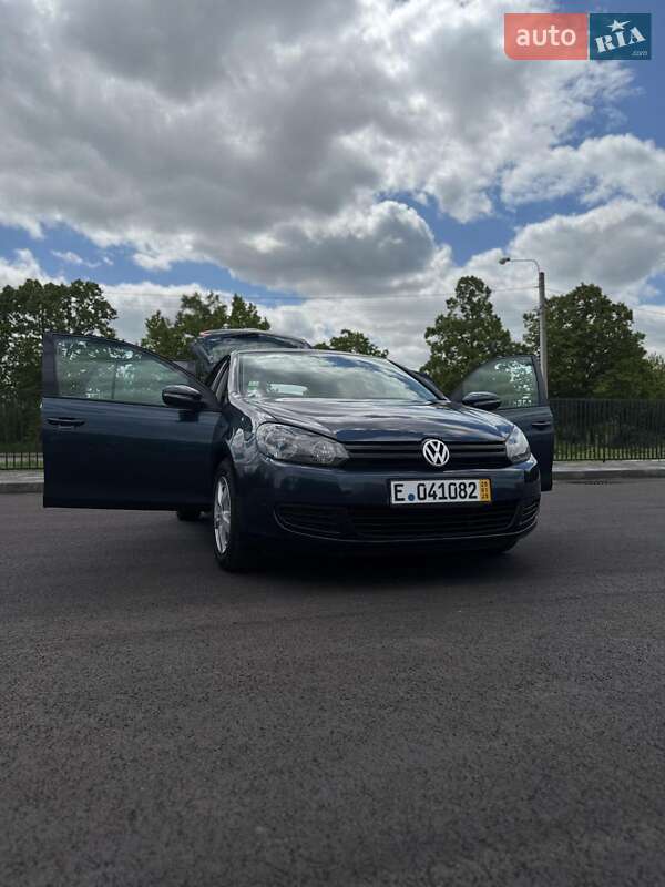 Хетчбек Volkswagen Golf 2009 в Чернігові