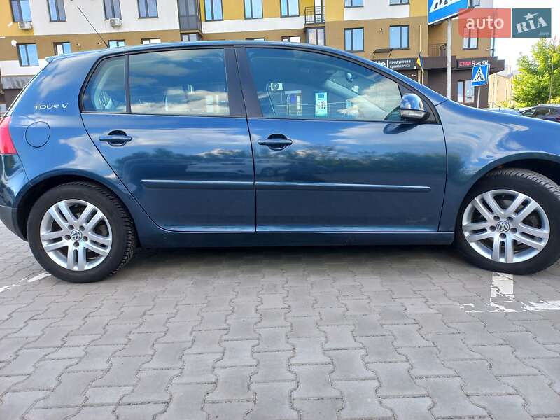 Хетчбек Volkswagen Golf 2007 в Запоріжжі