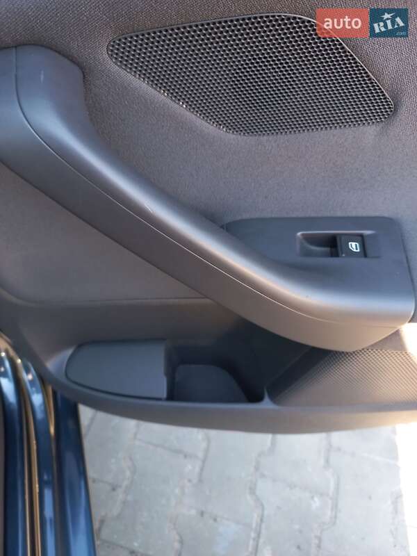 Хетчбек Volkswagen Golf 2007 в Запоріжжі