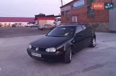 Хэтчбек Volkswagen Golf 2002 в Сумах